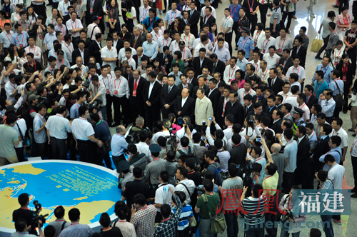 第十六届海峡两岸经贸交易会在福州开幕