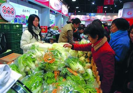 上海“农展会”继续办，保安力量骤增9倍